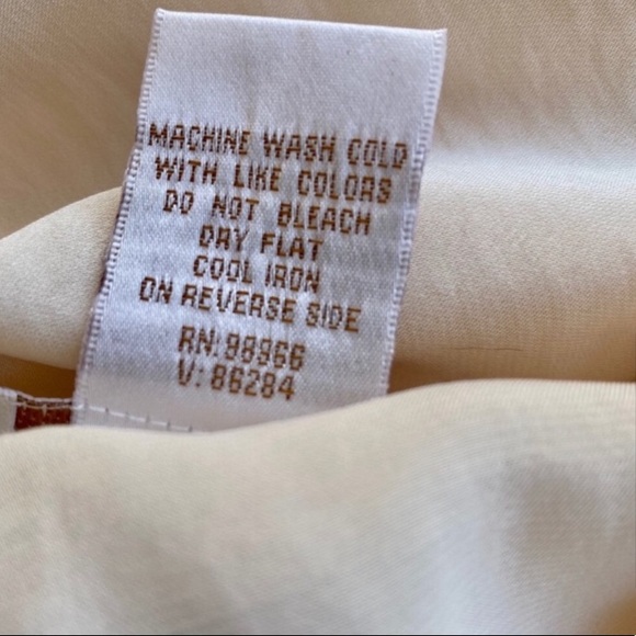 Monroe & Main Silky Pleated Cream Blouse EUC | S - Picture 6 of 7